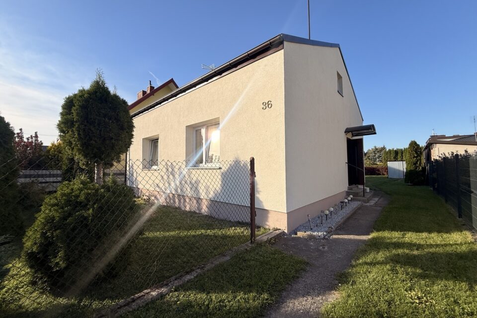 Dom, Poddębice, 77 m²